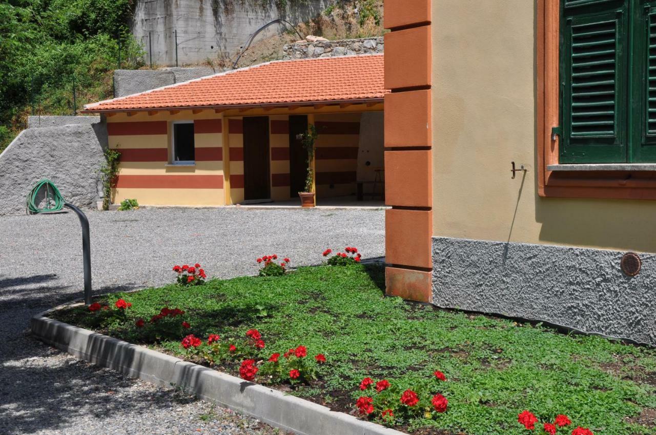 Villa Lucia Home Holiday Carrodano Inferiore Екстериор снимка